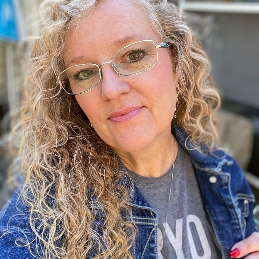 Meet your Posher, Sharon